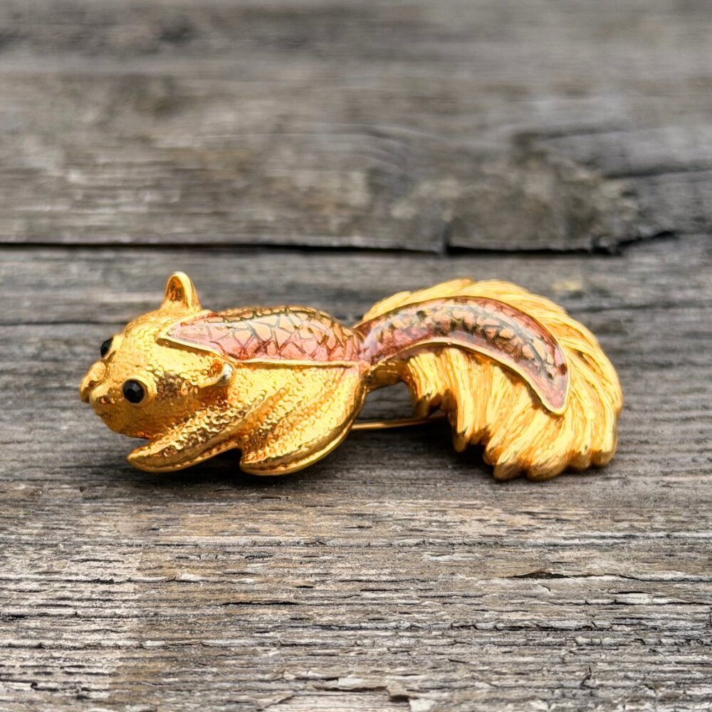 Vintage Signed Squirrel Pin Brooch Enamel & Gold Tone Bushy Tail Woodland Whimsy